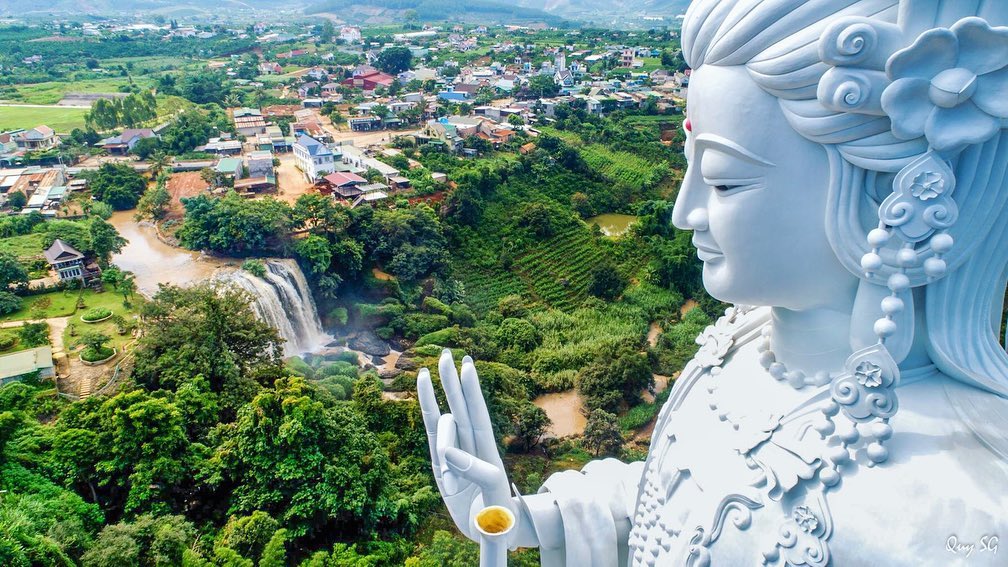 Tallest Statue of Quan Âm in Vietnam