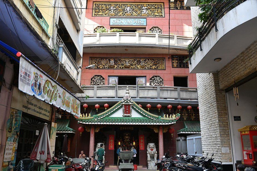 Chùa Vạn Phật quận 5 Sài Gòn